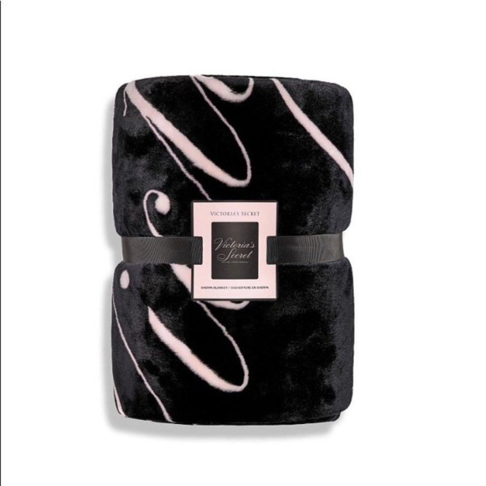 Victoria Secret Sherpa Blanket